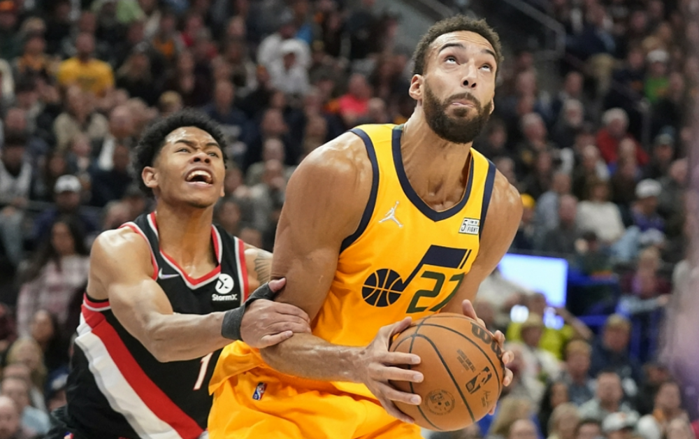 利拉德联赛第二球悬念揭晓(大胆利拉德自称是nba历史最佳射手)